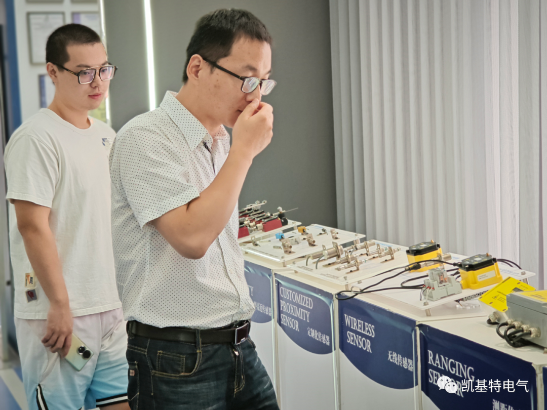 pexels-yan-krukov-8613059.jpg 圖片