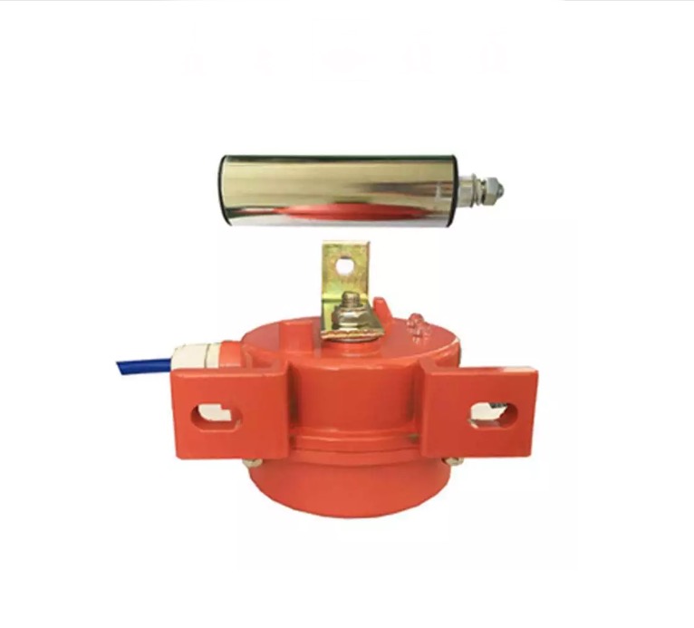 DQK-1梭式輸送機(jī)跑偏開(kāi)關(guān):確保輸送設(shè)備穩(wěn)定運(yùn)行的智能保障 DQK-1梭式輸送機(jī)跑偏開(kāi)關(guān):確保輸送設(shè)備穩(wěn)定運(yùn)行的智能保障